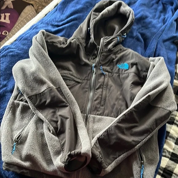 The North Face Men's Gray Fleece Jacket - Picture 3 of 5